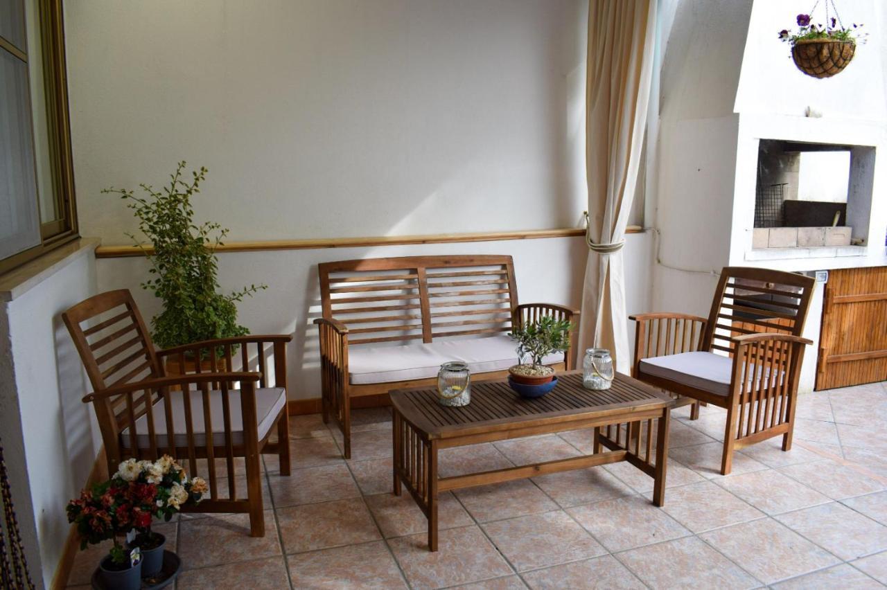 La Casa Del Carrubo Villa Каляри Екстериор снимка